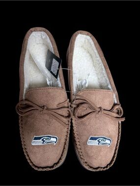 💙💚 NWT Seattle Seahawks Forever Collectibles Sherpa Moccasin Slippers 💚💙